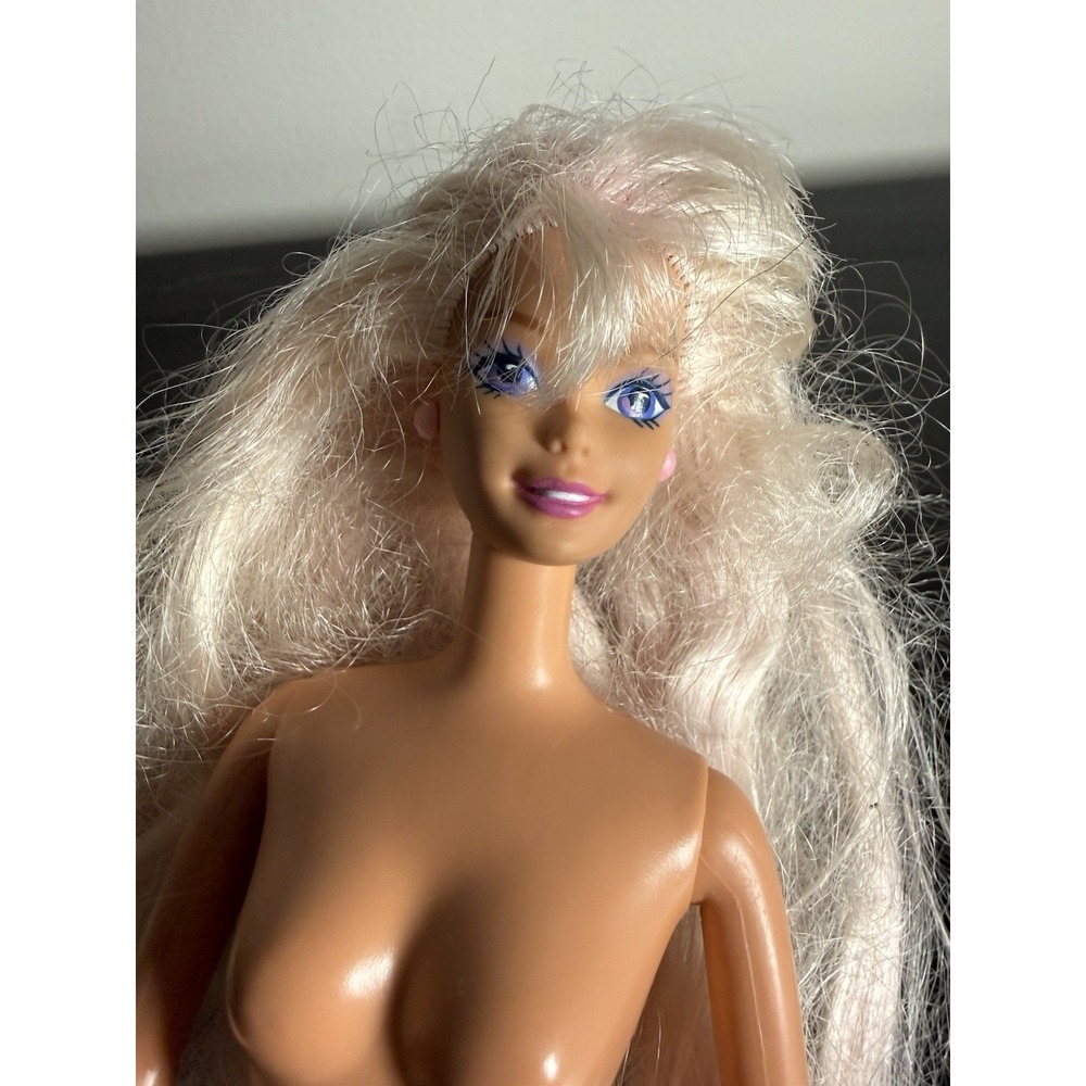 BIRTHDAY BARBIE DOLL 1994 MATTEL